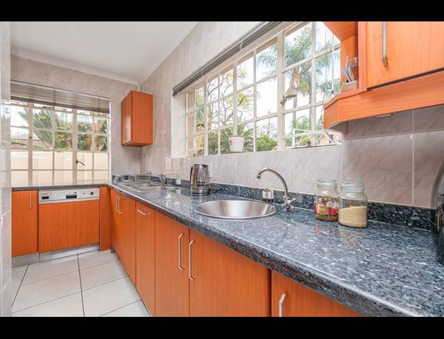 5 BEDROOM FREEHOLD FOR SALE IN BLACKHEATH